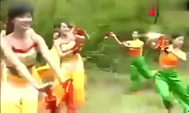 超级搞笑云南山歌视频,带你领略最接地气的欢乐风潮