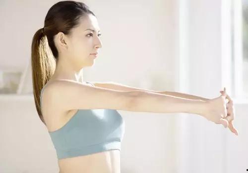 怎样瘦胸运动视频,跟随视频轻松打造完美胸型