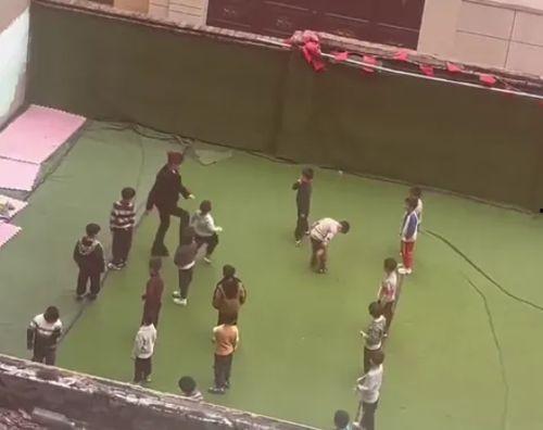 脱裤子打屁股的视频,脱裤子打屁股视频引发社会关注