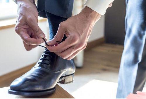 黑皮鞋白袜子警察视频