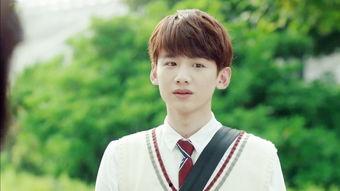 白敬亭成都视频,漫步锦里，邂逅古都风情