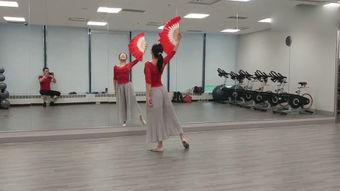 军营简单舞蹈视频,跟随简单舞蹈视频感受军人风采